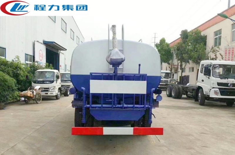 福田歐馬可5-6立方灑水車