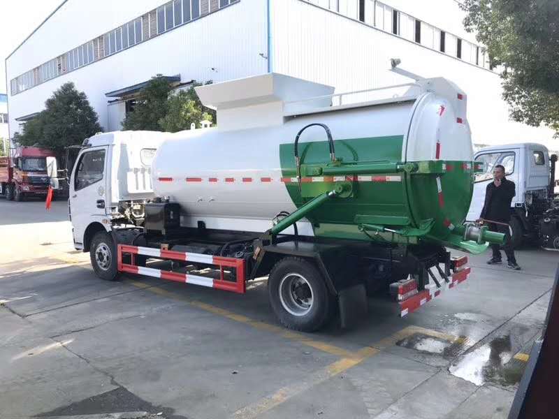 東風大多利卡6方餐廚垃圾車