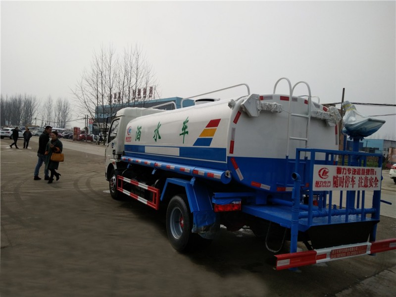 東風(fēng)多利卡(8方)灑水車 東風(fēng)多利卡(8方)灑水車圖片