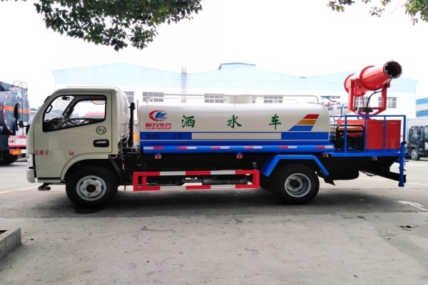 東風小多利卡綠化噴灑車(4.5立方、30米霧炮機) 東風小多利卡綠化噴灑車(4.5立方、30米霧炮機)圖片