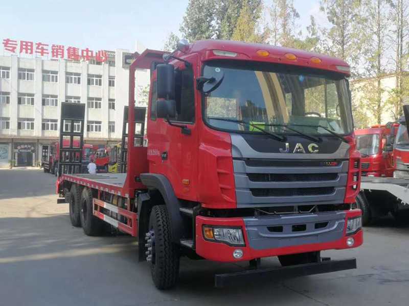 江淮后八輪平板運(yùn)輸車(chē) 江淮后八輪平板運(yùn)輸車(chē)圖片