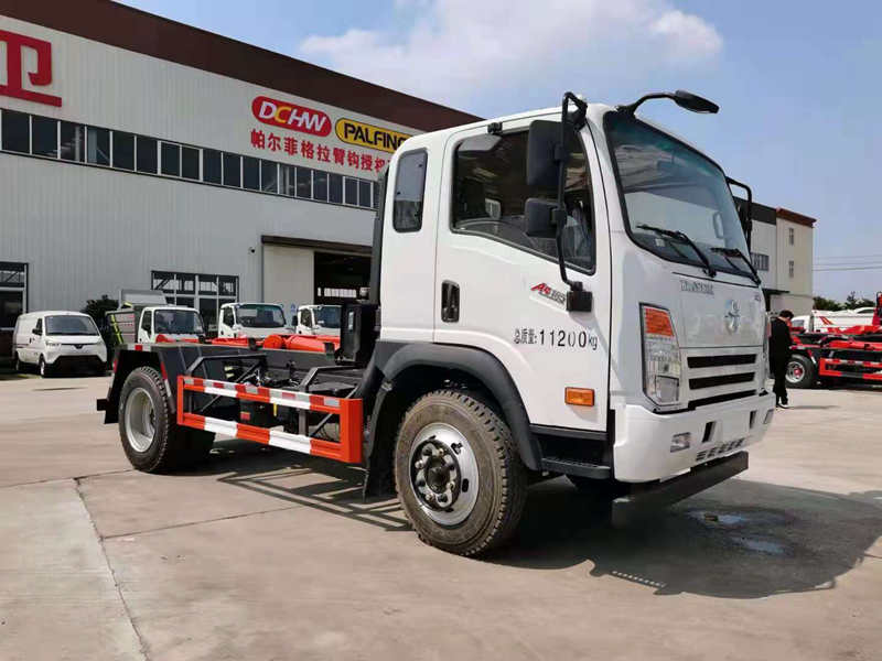 大運勾臂式垃圾車(黃牌) 大運勾臂式垃圾車(黃牌)圖片