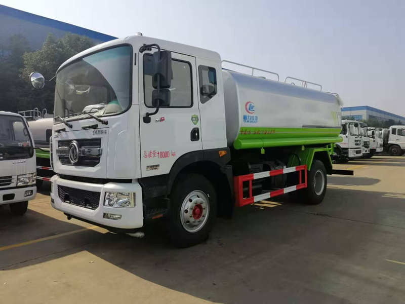 東風(fēng)D9多利卡15方灑水車