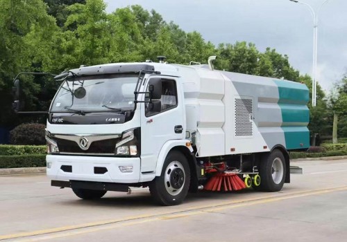 東風多利卡9方洗掃車（4水5塵）