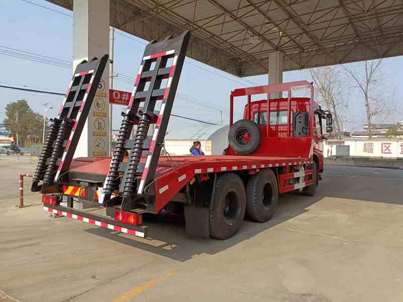 東風(fēng)D3L后八輪平板運輸車圖片